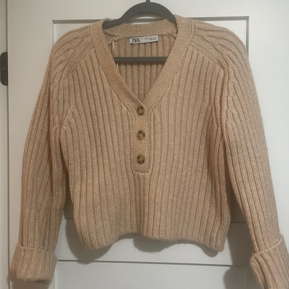 Zara Sweater - Picture 2 of 4